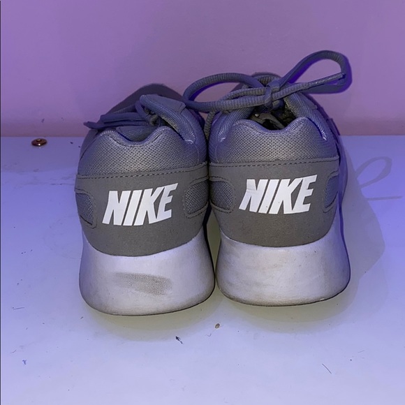 Nike sneakers - Picture 2 of 5